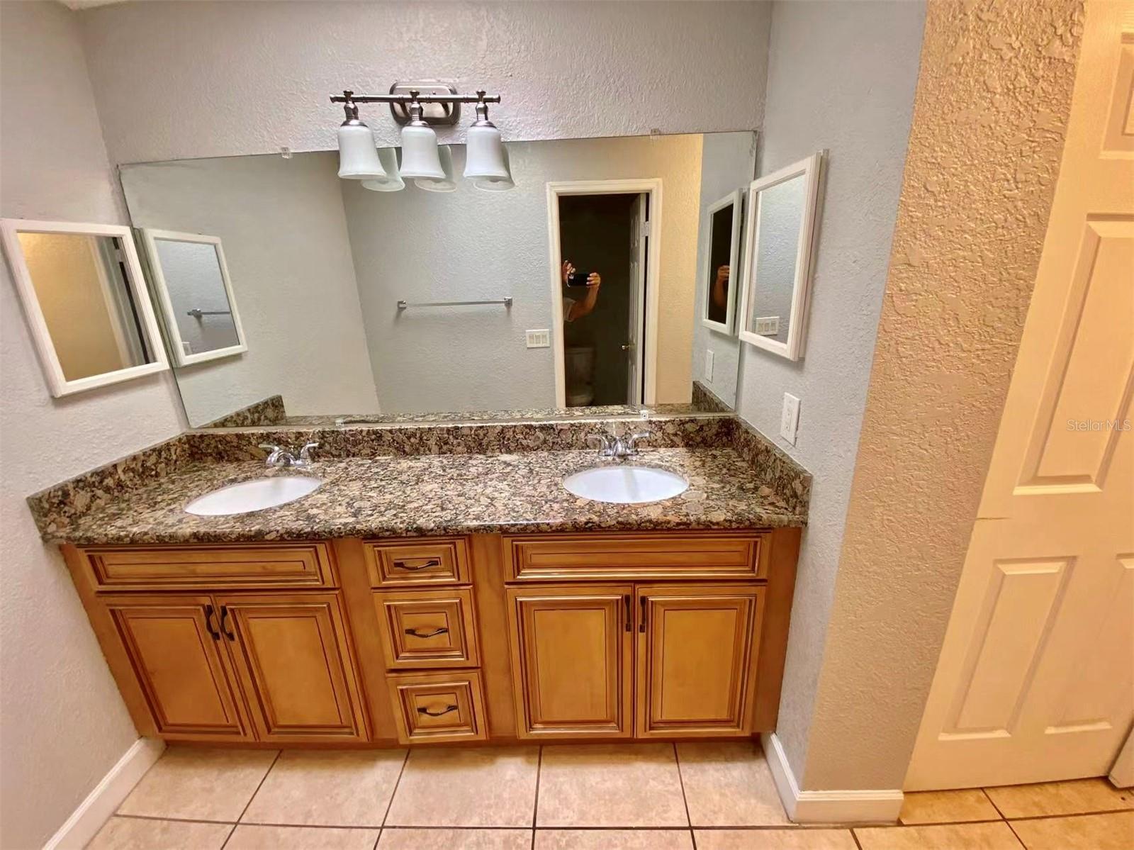 Image 6 of 21 For 135 Coralwood Circle