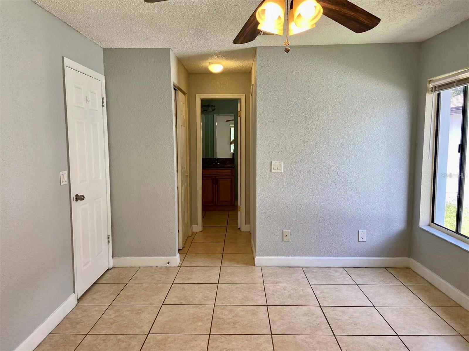 Image 9 of 21 For 135 Coralwood Circle