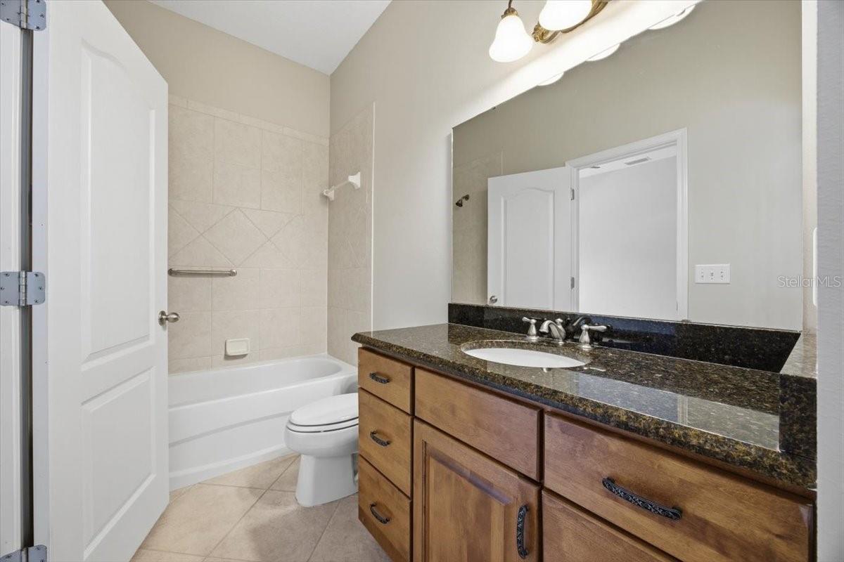 Image 10 of 38 For 713 Whitehall St