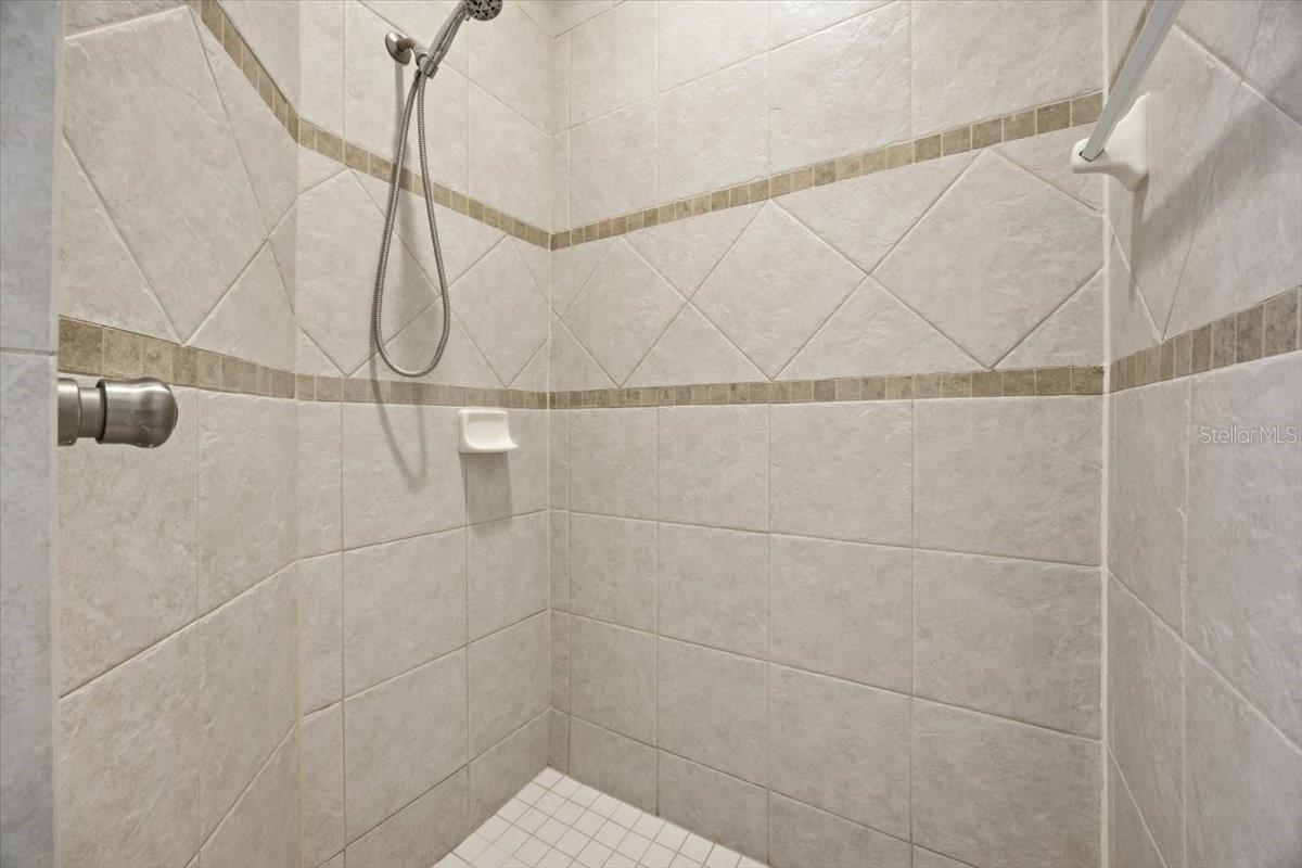 Image 15 of 38 For 713 Whitehall St