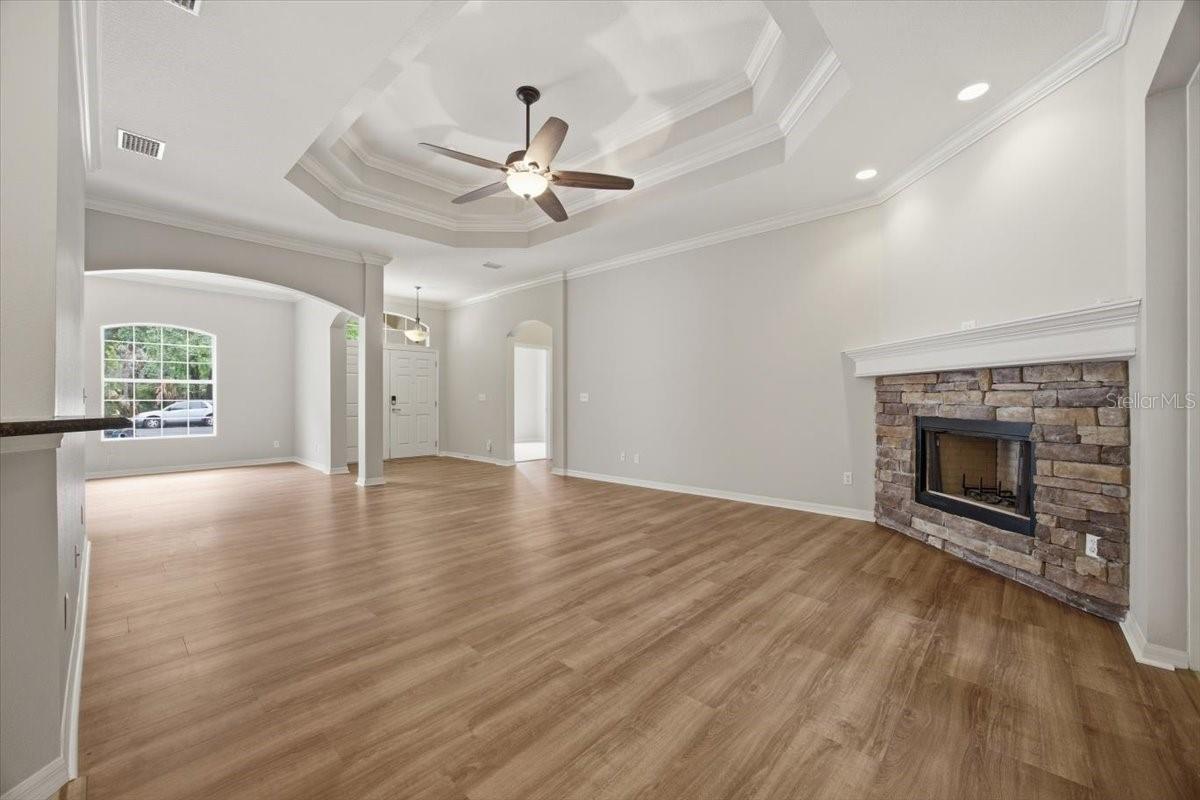 Image 2 of 38 For 713 Whitehall St