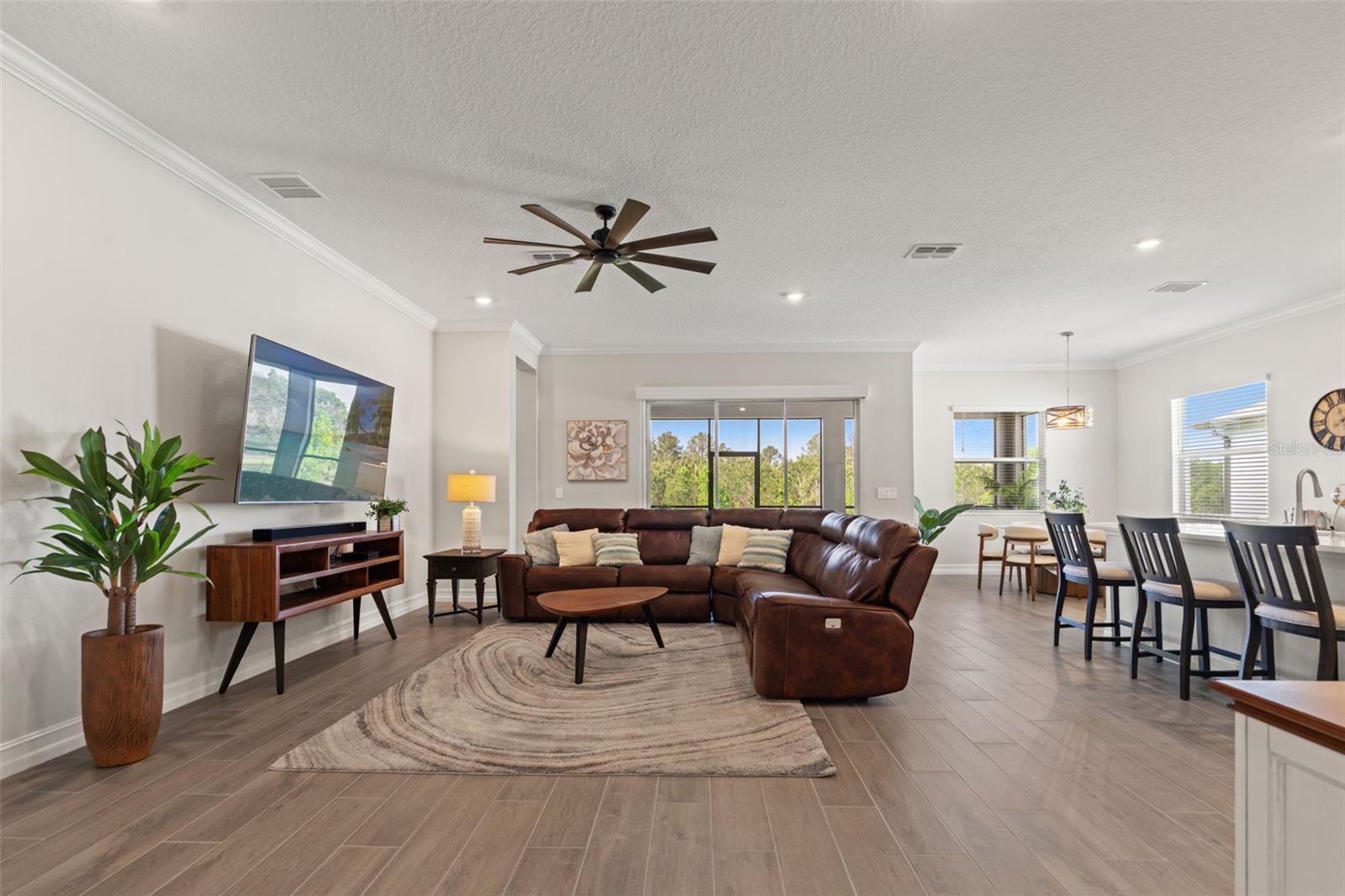 Image 7 of 63 For 4661 Southern Valley Loop