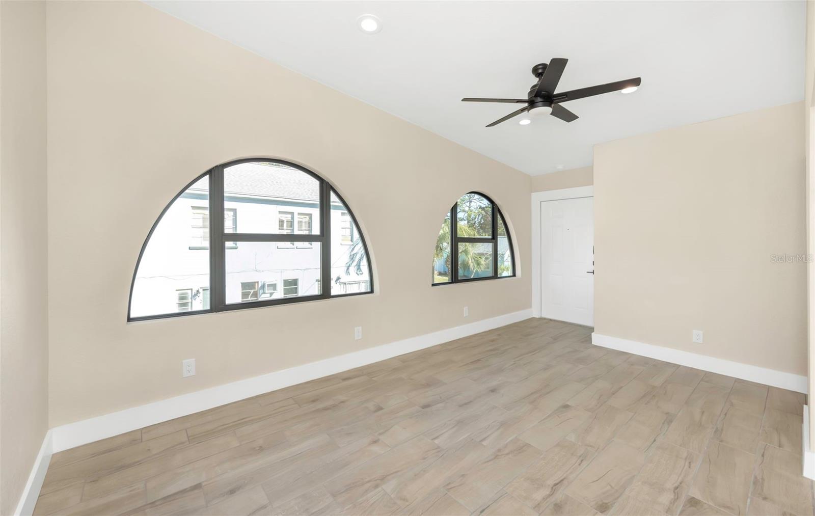 Image 3 of 21 For 3000 Beach Boulevard S 6