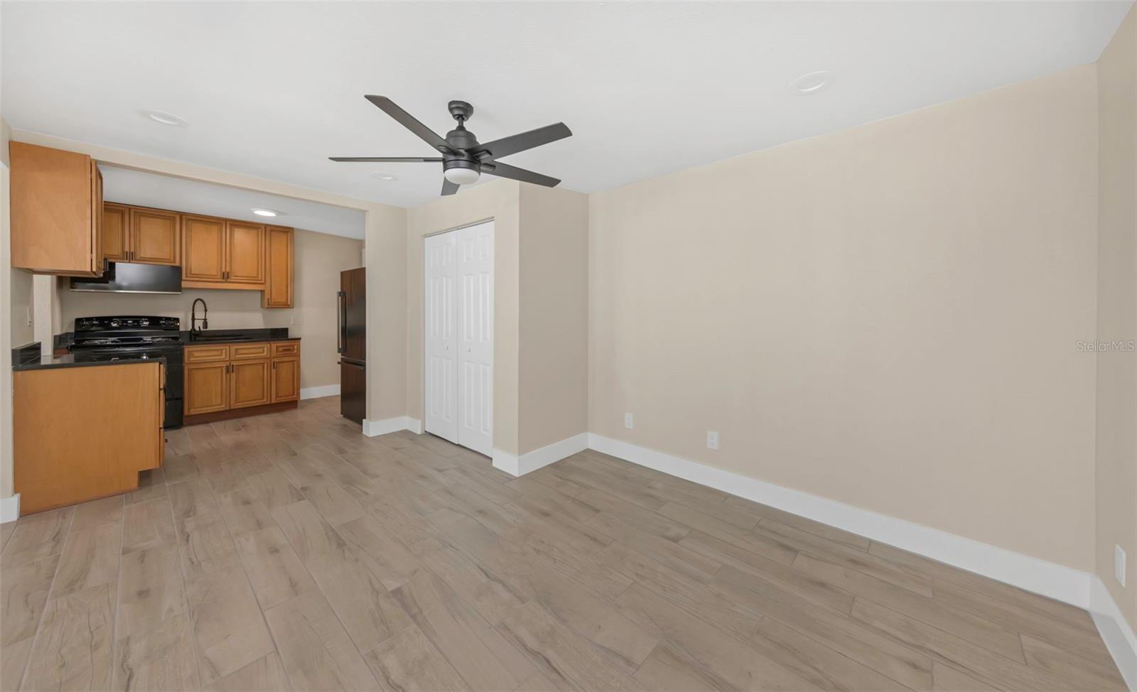 Image 6 of 21 For 3000 Beach Boulevard S 6