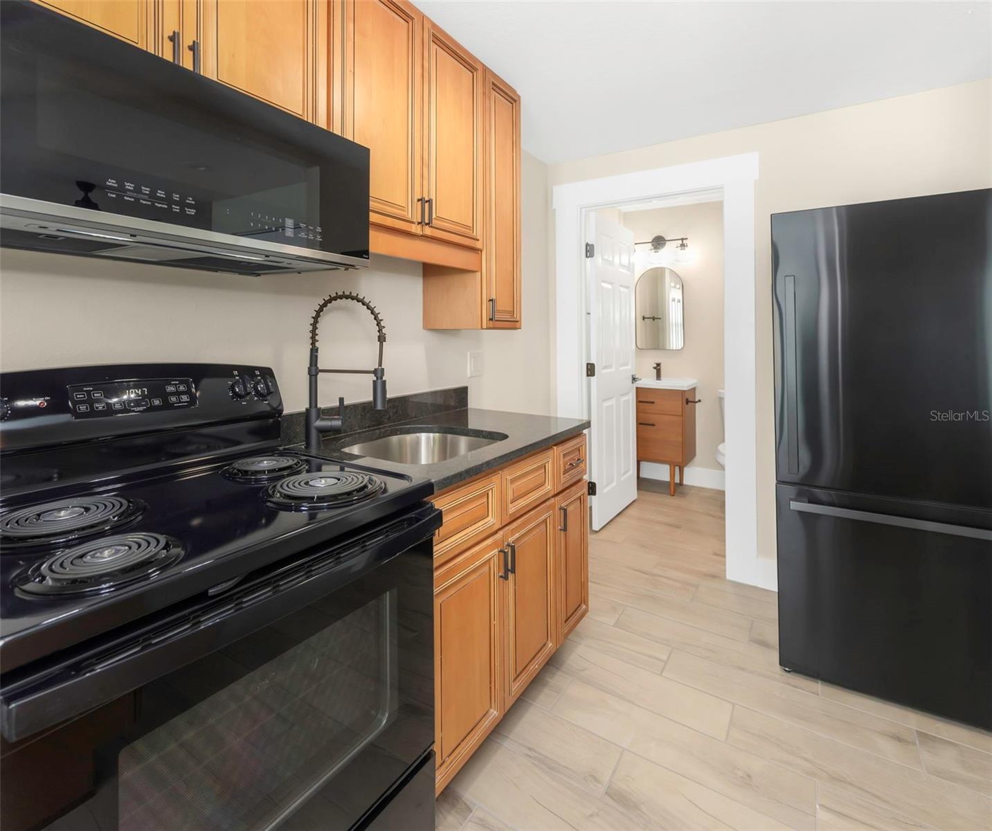 Image 9 of 21 For 3000 Beach Boulevard S 6