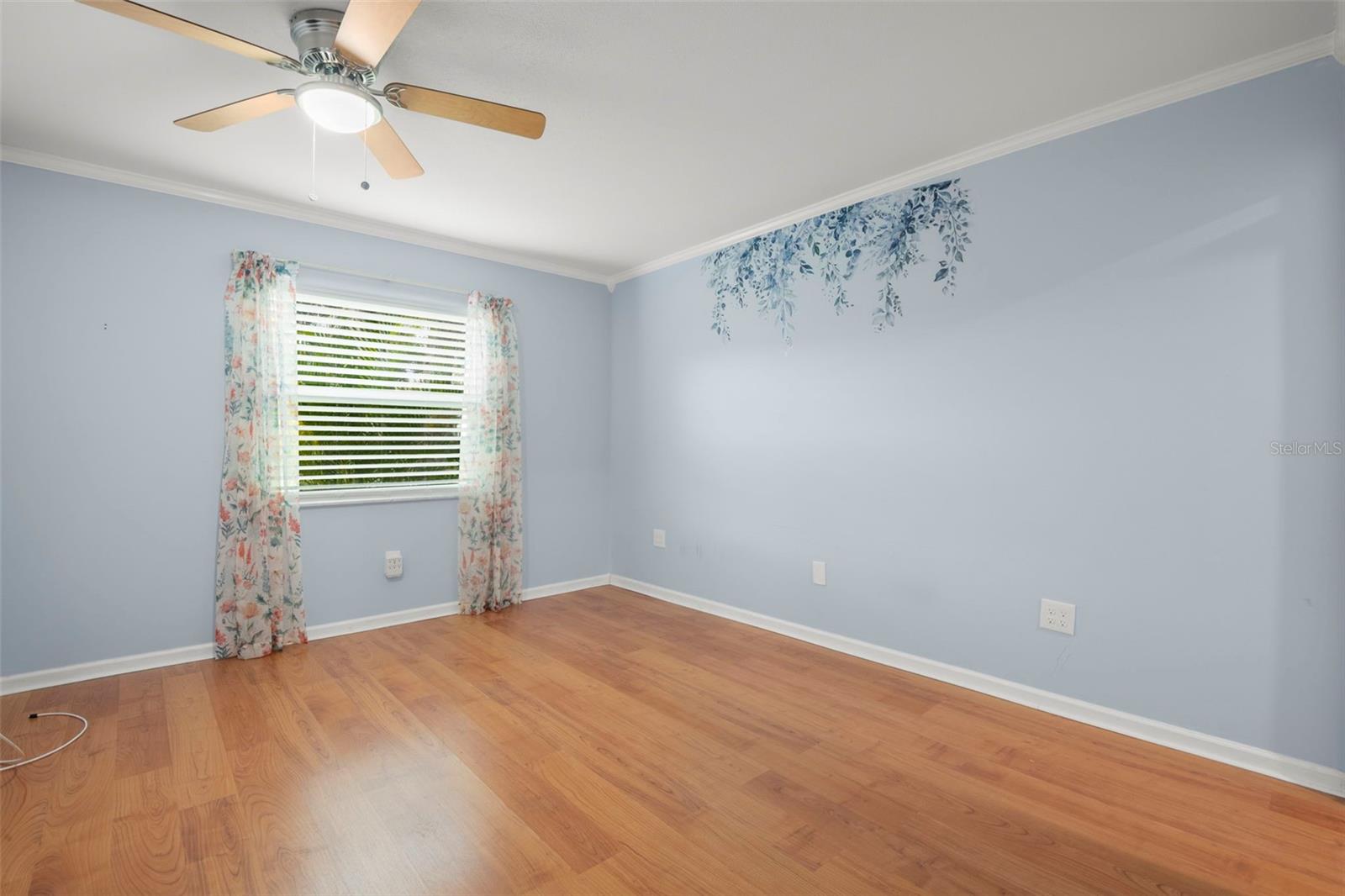 Image 19 of 29 For 1904 Canterbury Lane 13