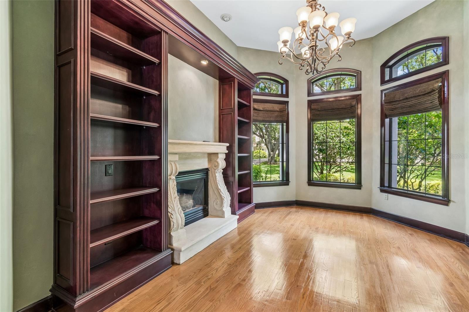 Image 16 of 84 For 702 Berrocales De Avila