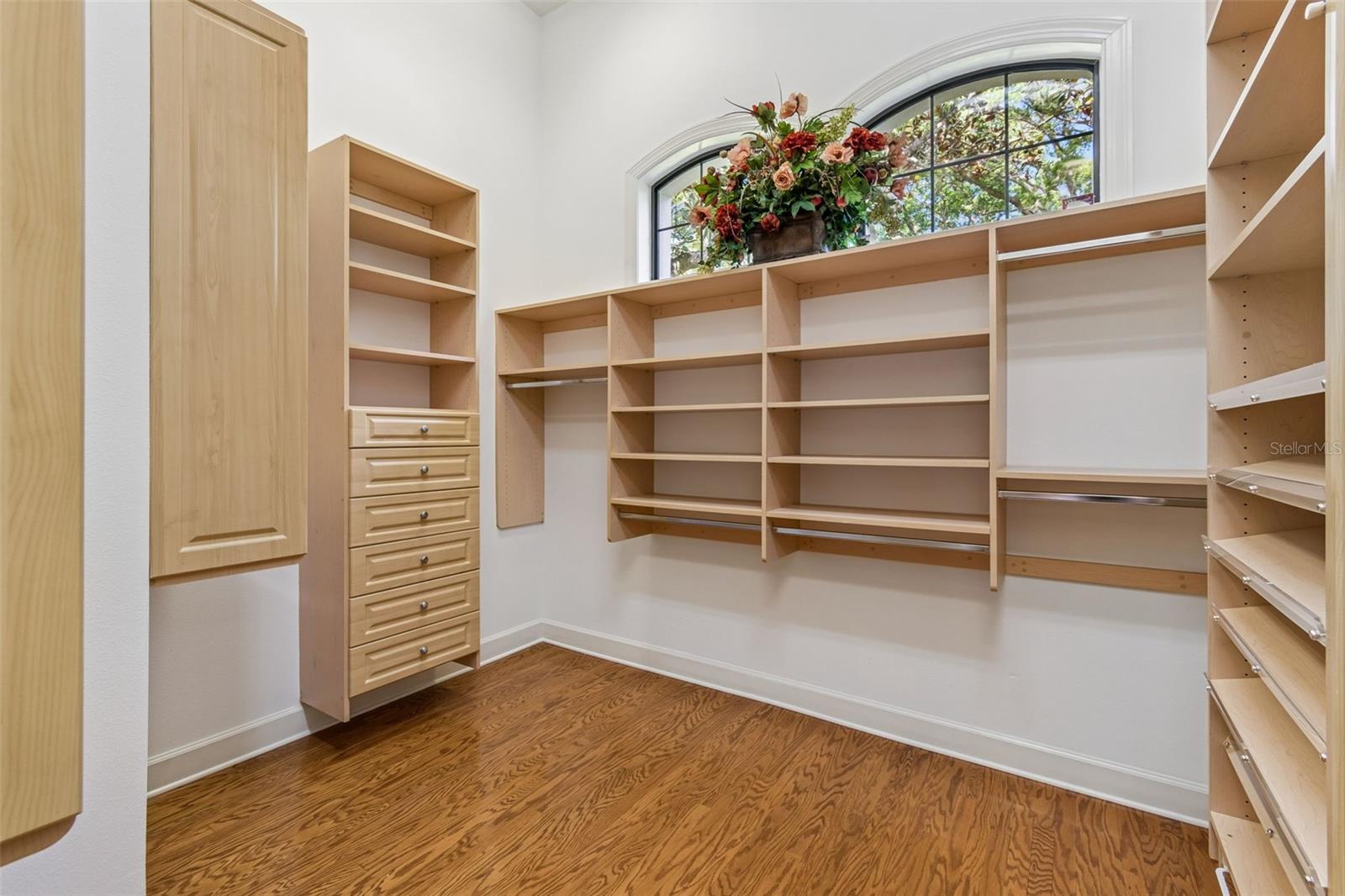 Image 21 of 84 For 702 Berrocales De Avila