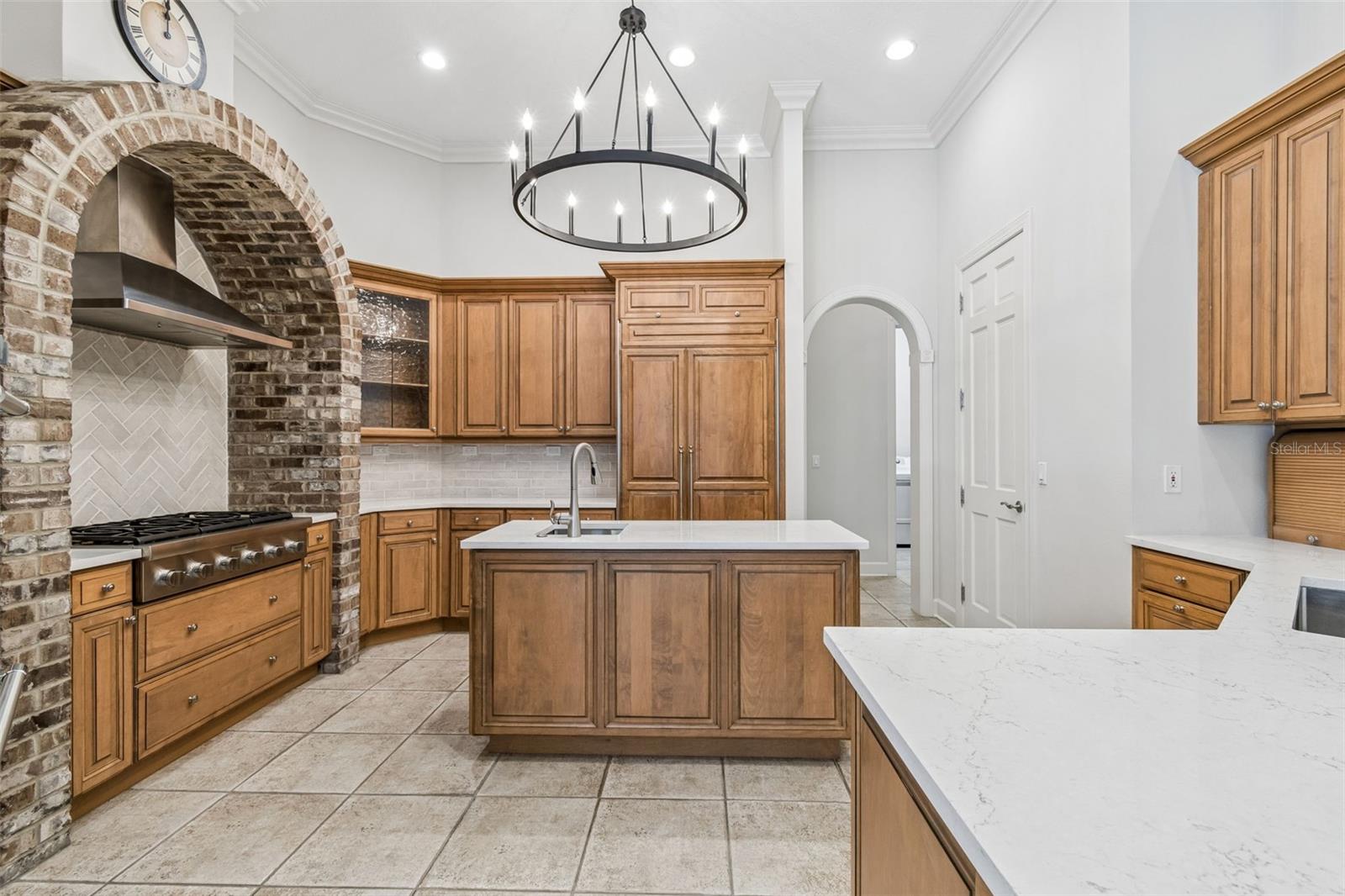 Image 31 of 84 For 702 Berrocales De Avila