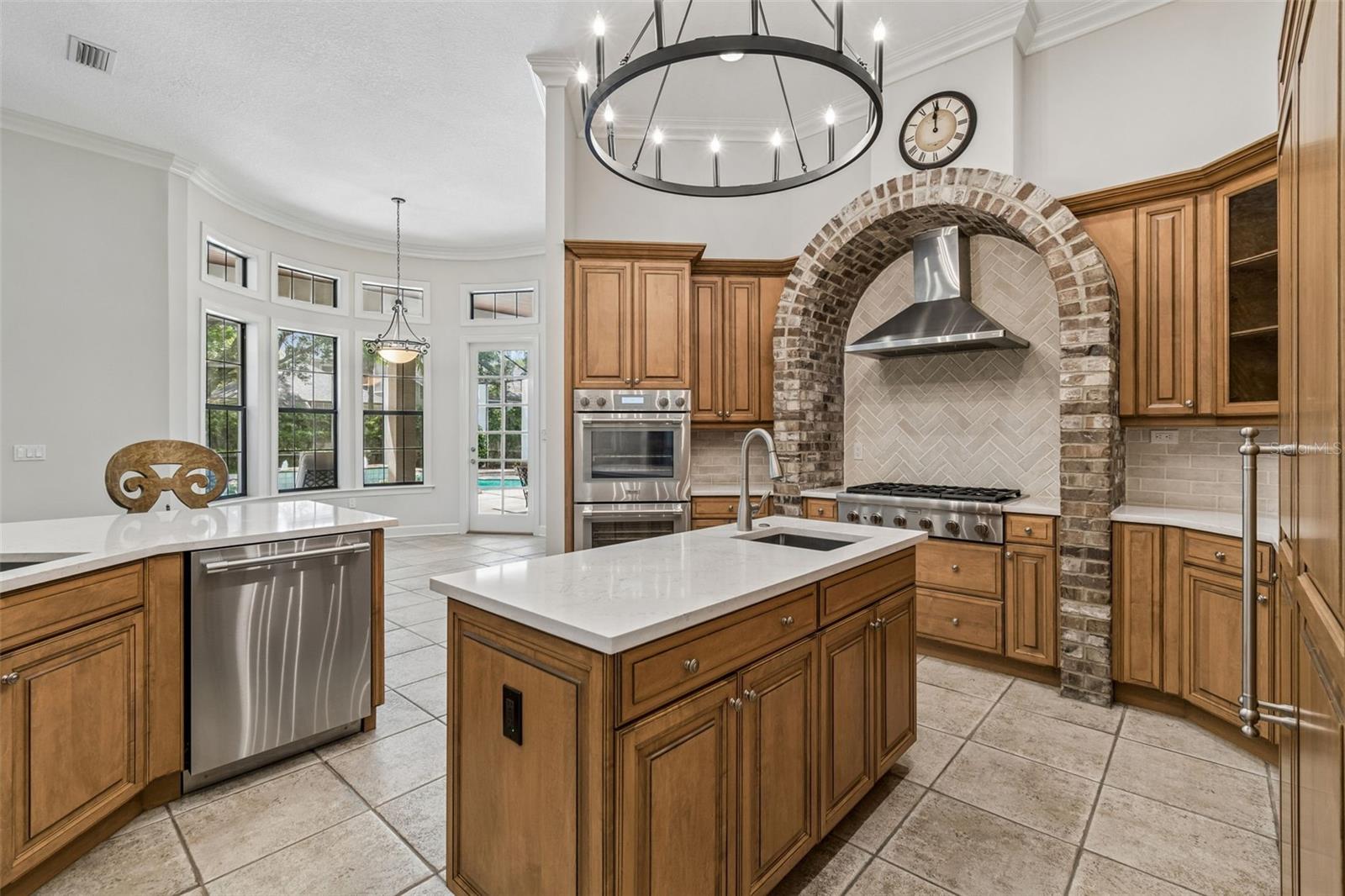 Image 35 of 84 For 702 Berrocales De Avila