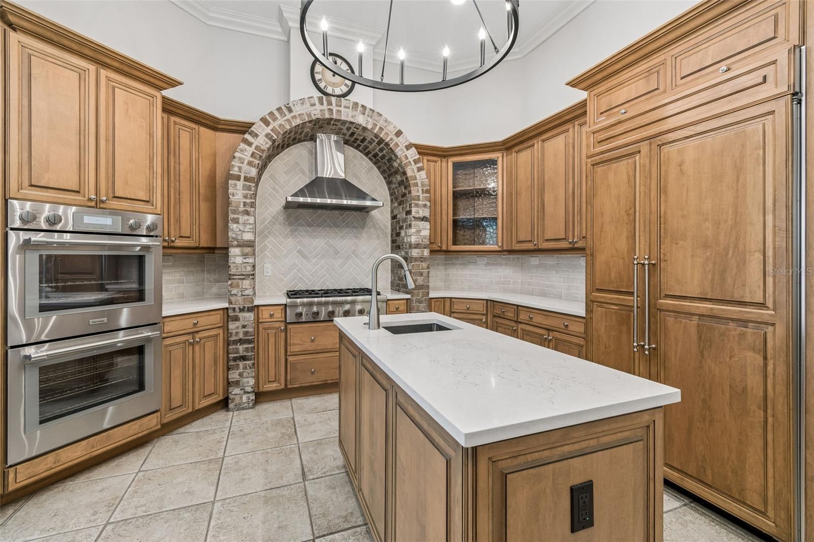 Image 36 of 84 For 702 Berrocales De Avila