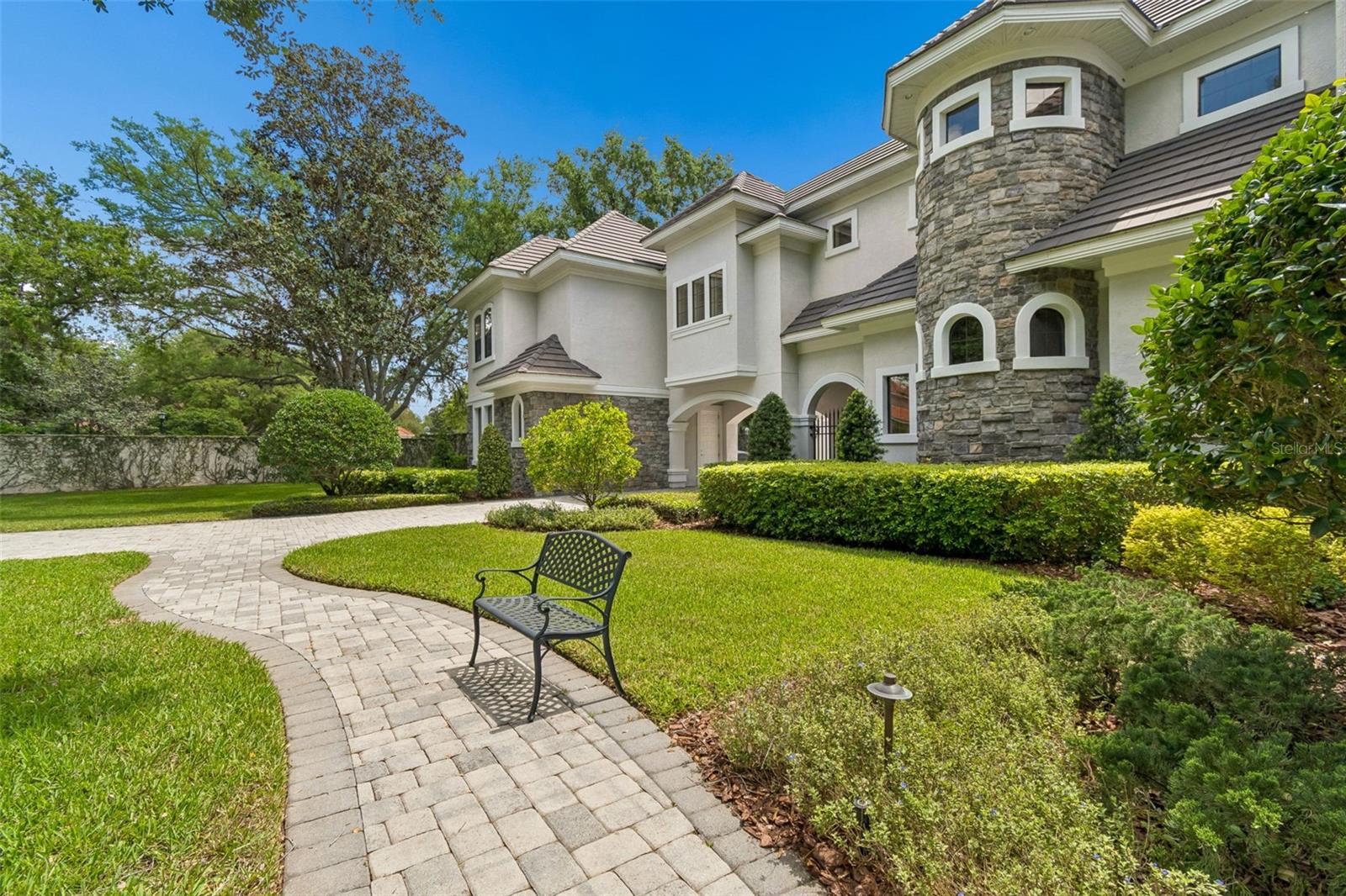 Image 4 of 84 For 702 Berrocales De Avila