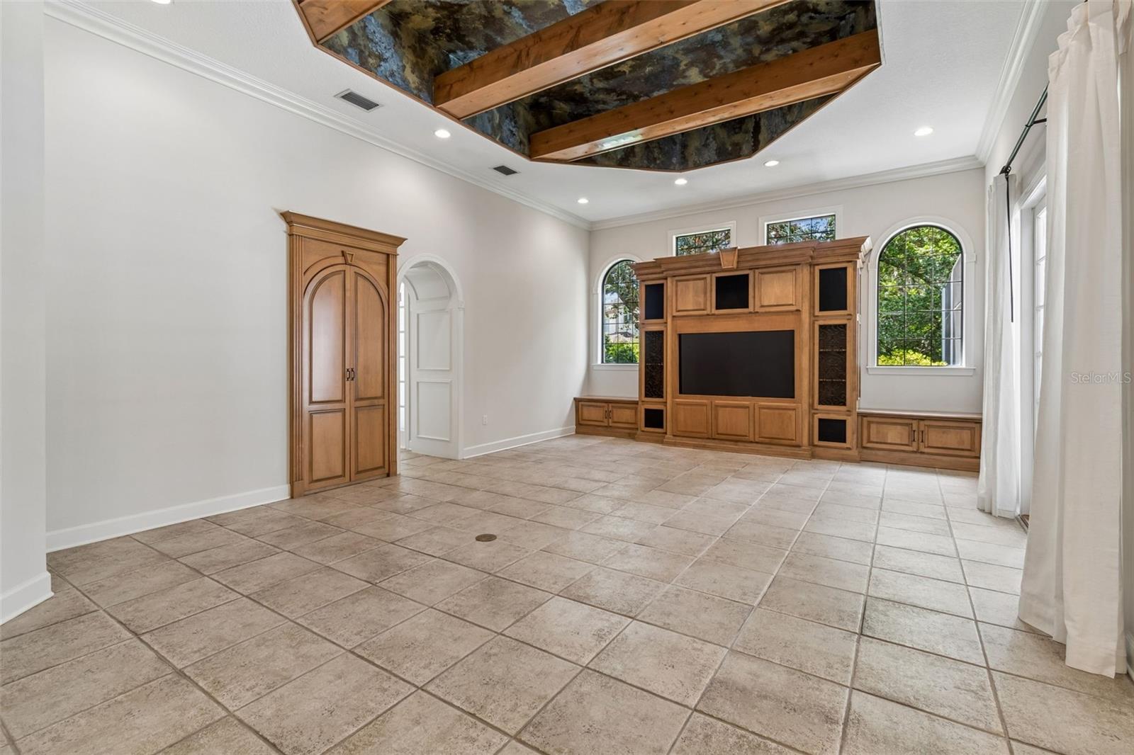 Image 40 of 84 For 702 Berrocales De Avila