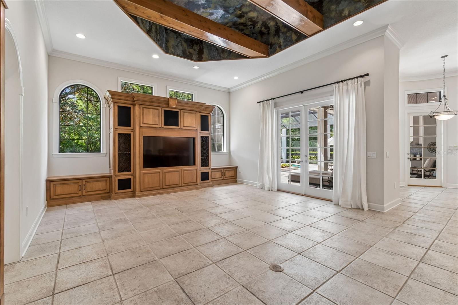 Image 42 of 84 For 702 Berrocales De Avila