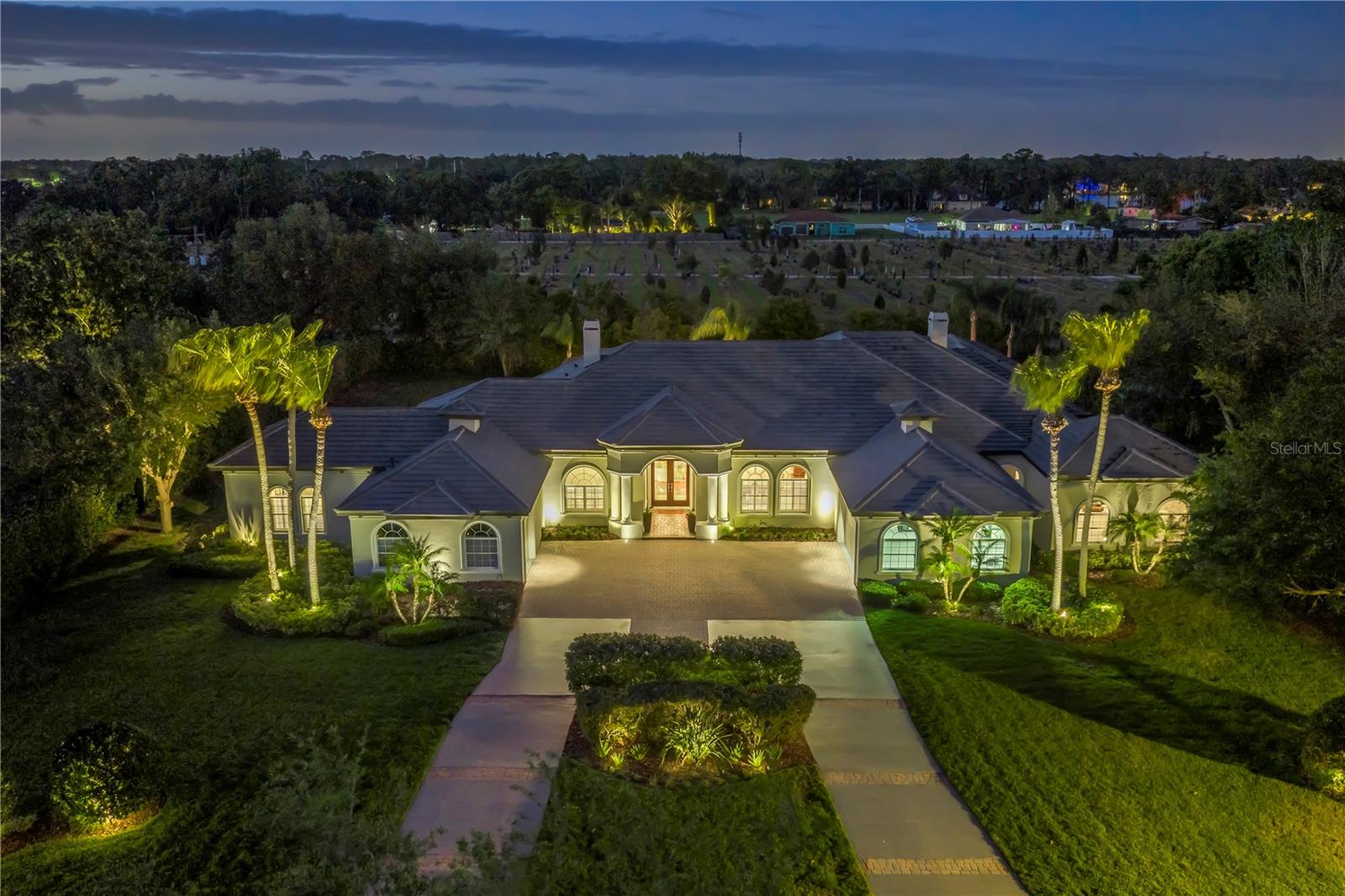 Listing photo id 2 for 7907 Foxcatcher Court