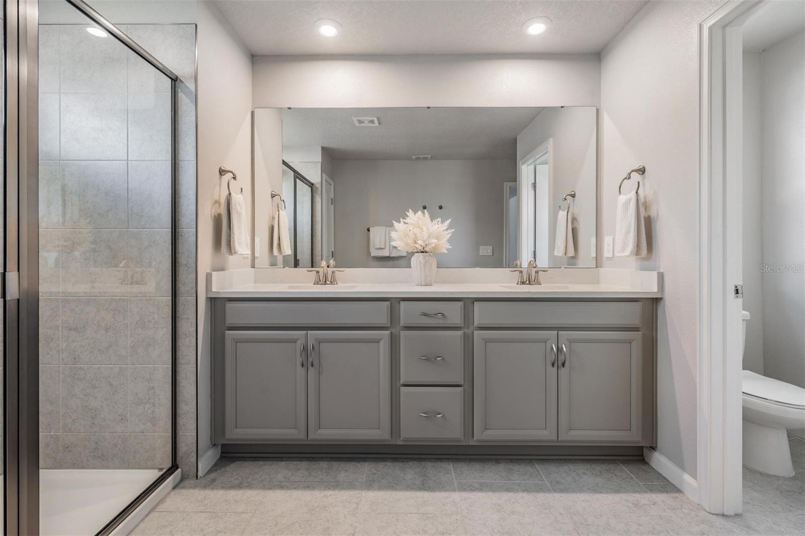 Image 24 of 47 For 19219 Blue Pond Drive