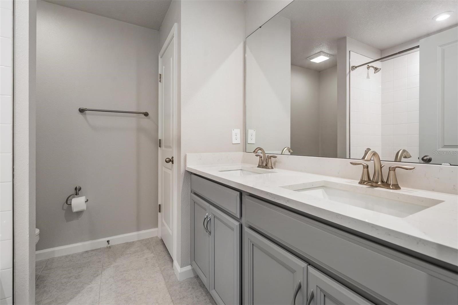 Image 28 of 47 For 19219 Blue Pond Drive