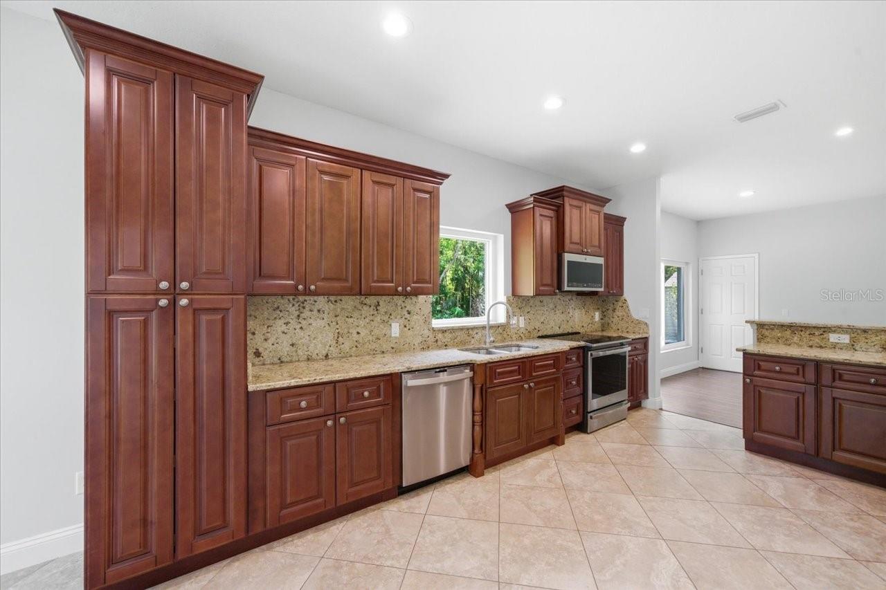 Image 12 of 37 For 4401 Kettle Creek Court