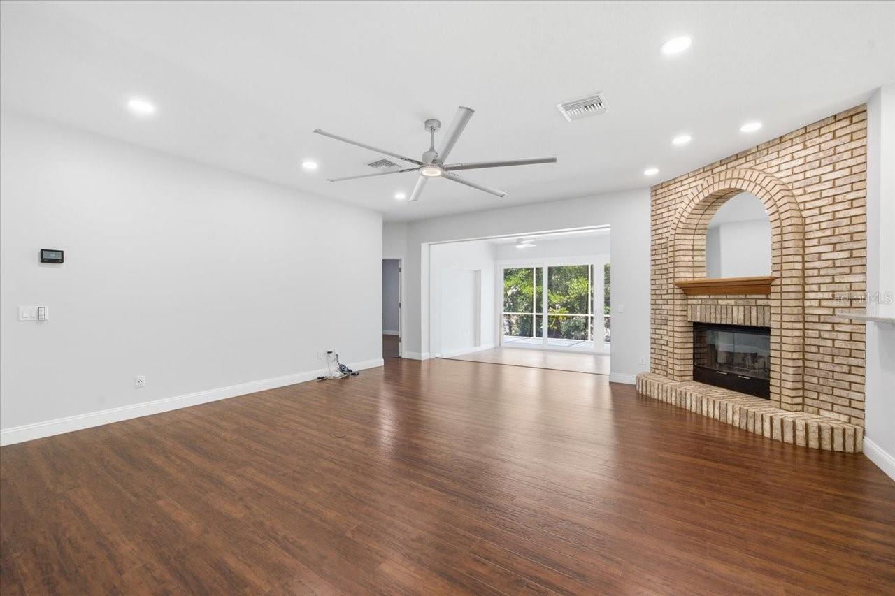 Image 7 of 37 For 4401 Kettle Creek Court