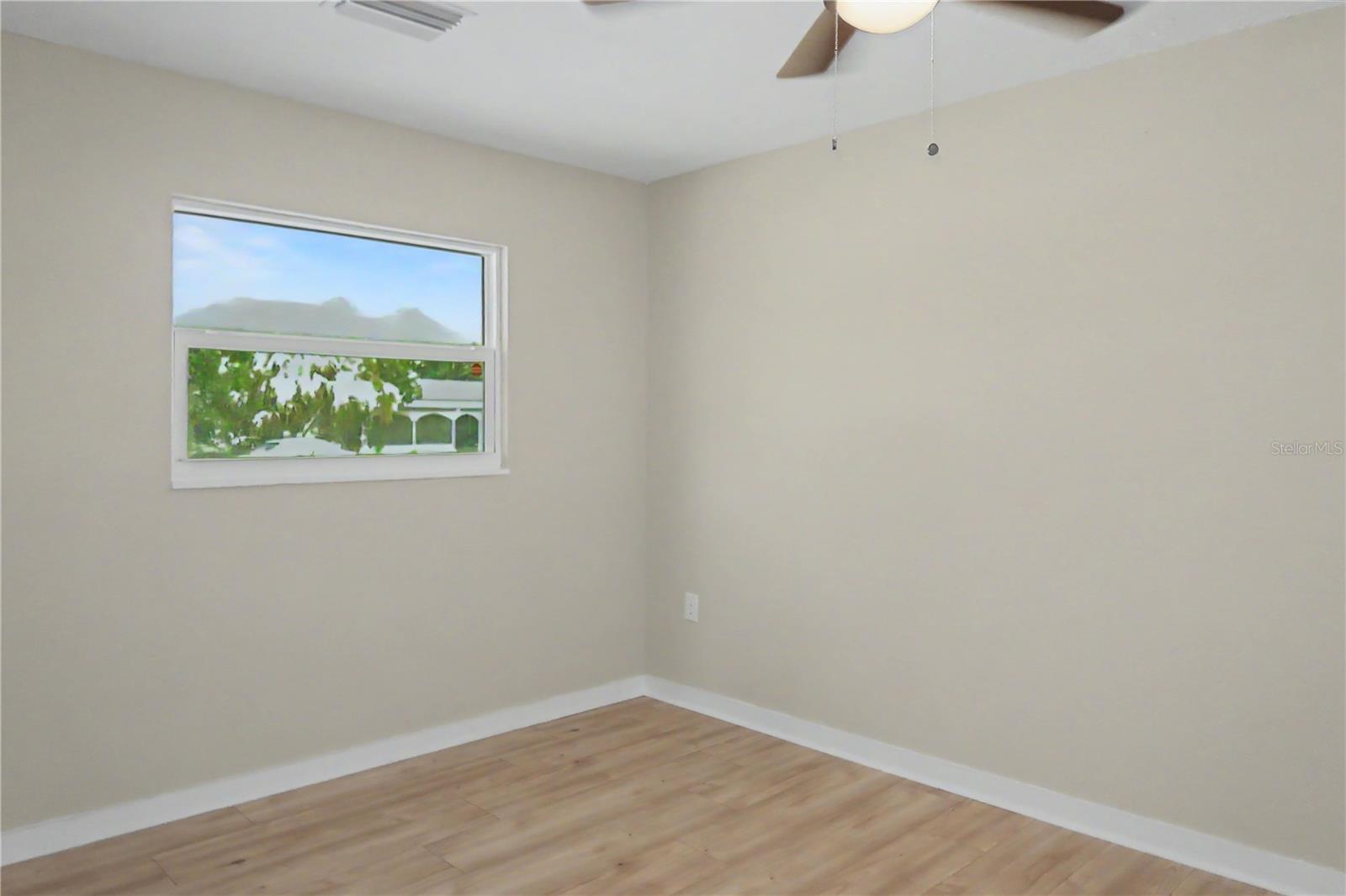 Image 13 of 17 For 5511 13th Street E