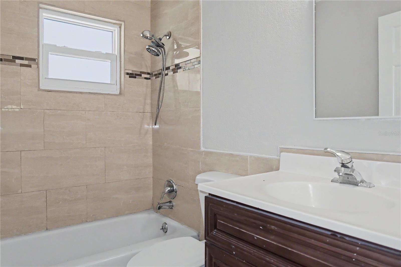 Image 15 of 17 For 5511 13th Street E