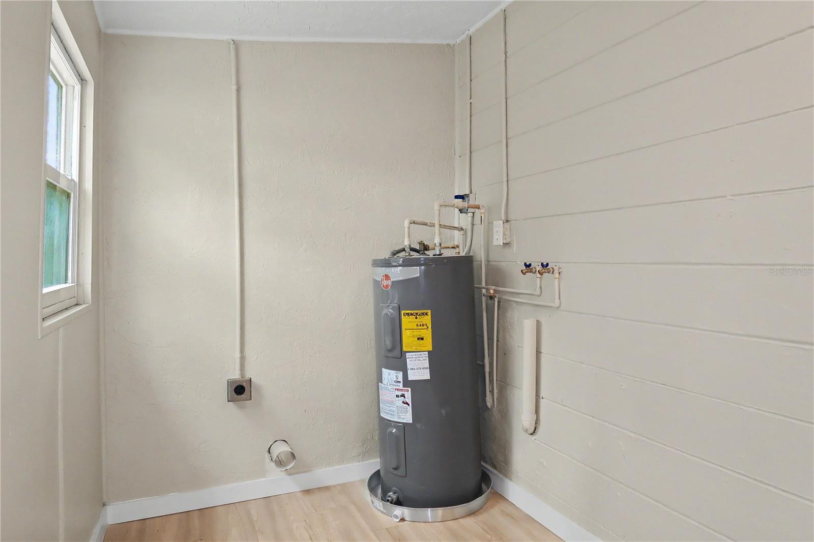 Image 9 of 17 For 5511 13th Street E