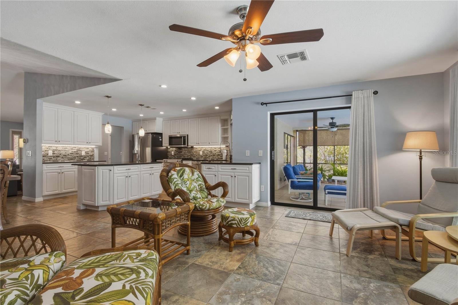 Image 12 of 33 For 4725 Orange Grove Way