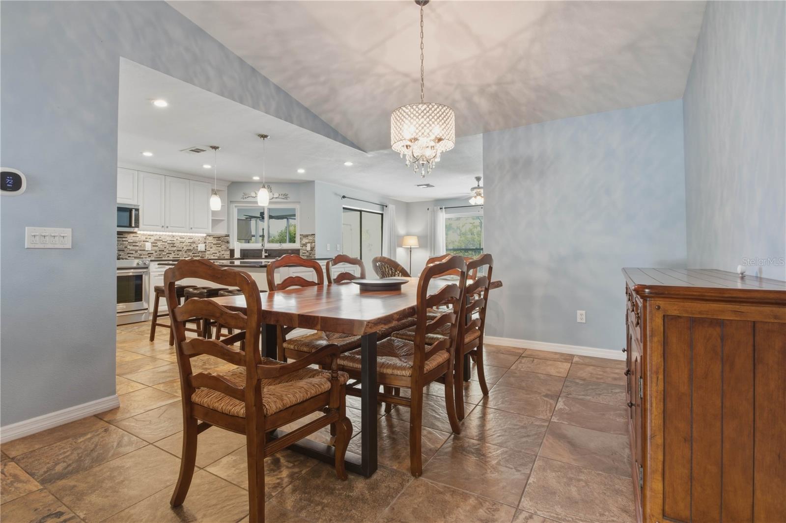 Image 14 of 33 For 4725 Orange Grove Way