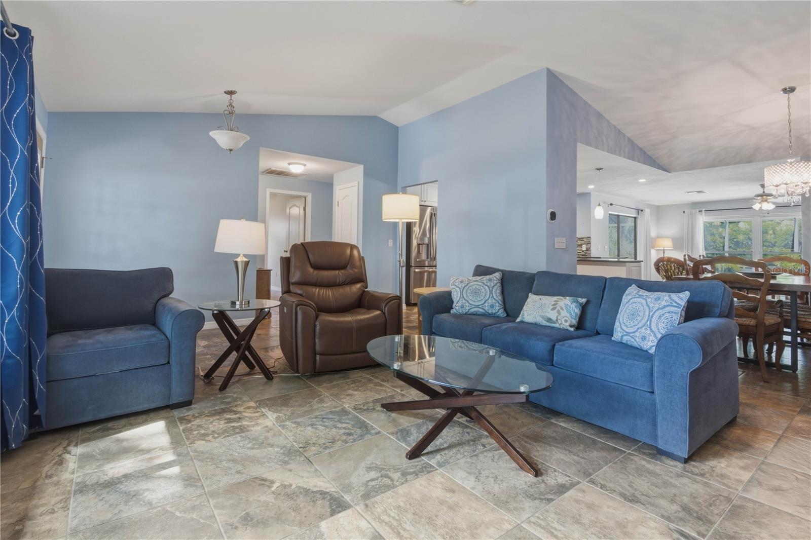 Image 5 of 33 For 4725 Orange Grove Way