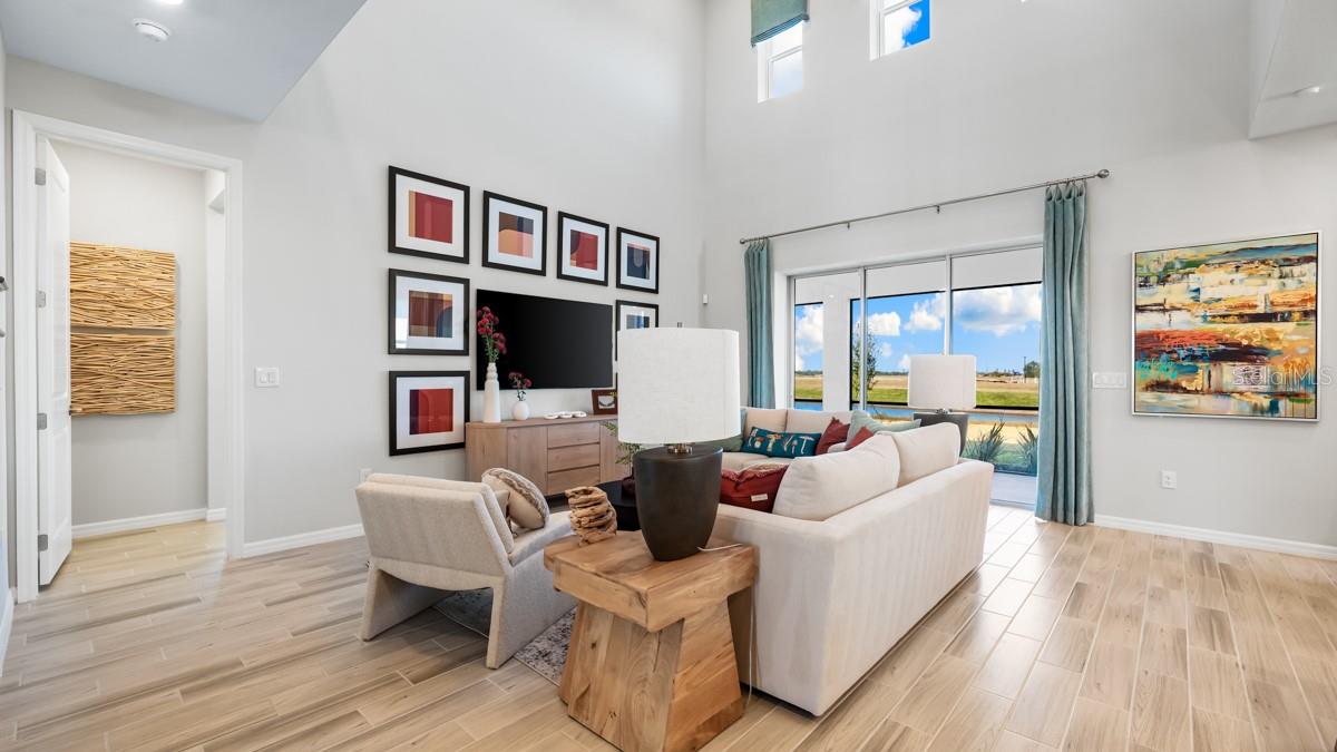 Image 11 of 33 For 13333 Stable Place