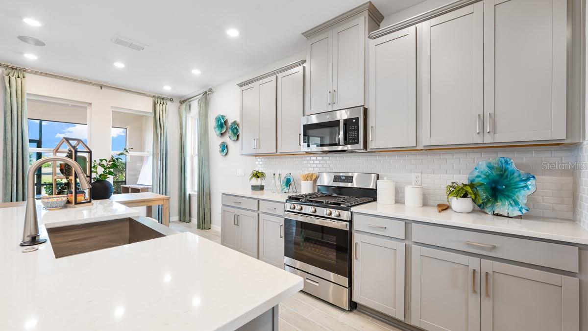 Image 22 of 33 For 13333 Stable Place