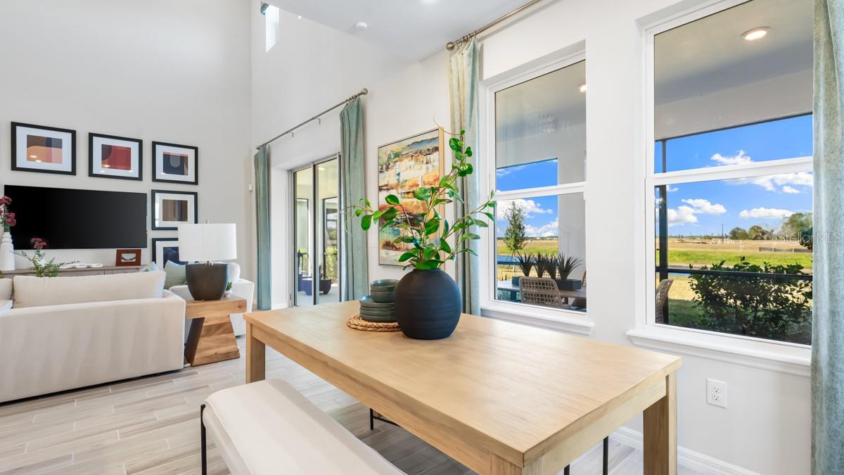 Image 24 of 33 For 13333 Stable Place