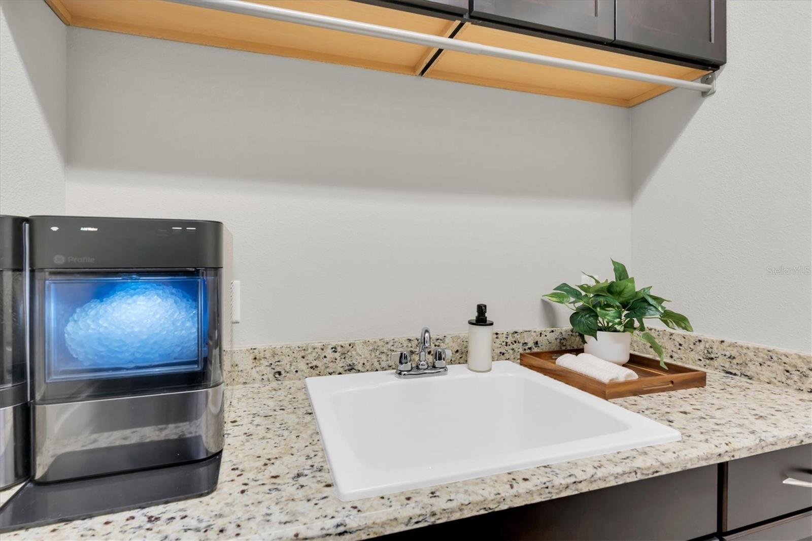 Image 37 of 61 For 3383 Barbour Trail