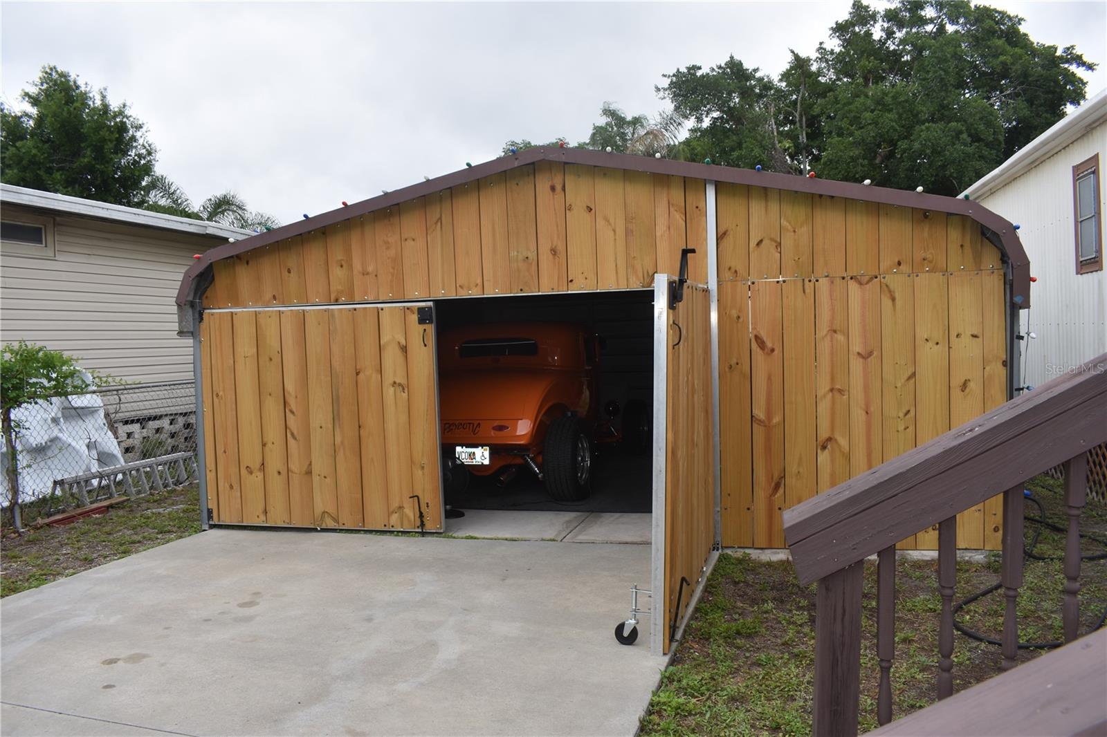 Image 4 of 17 For 6581 50th Street N