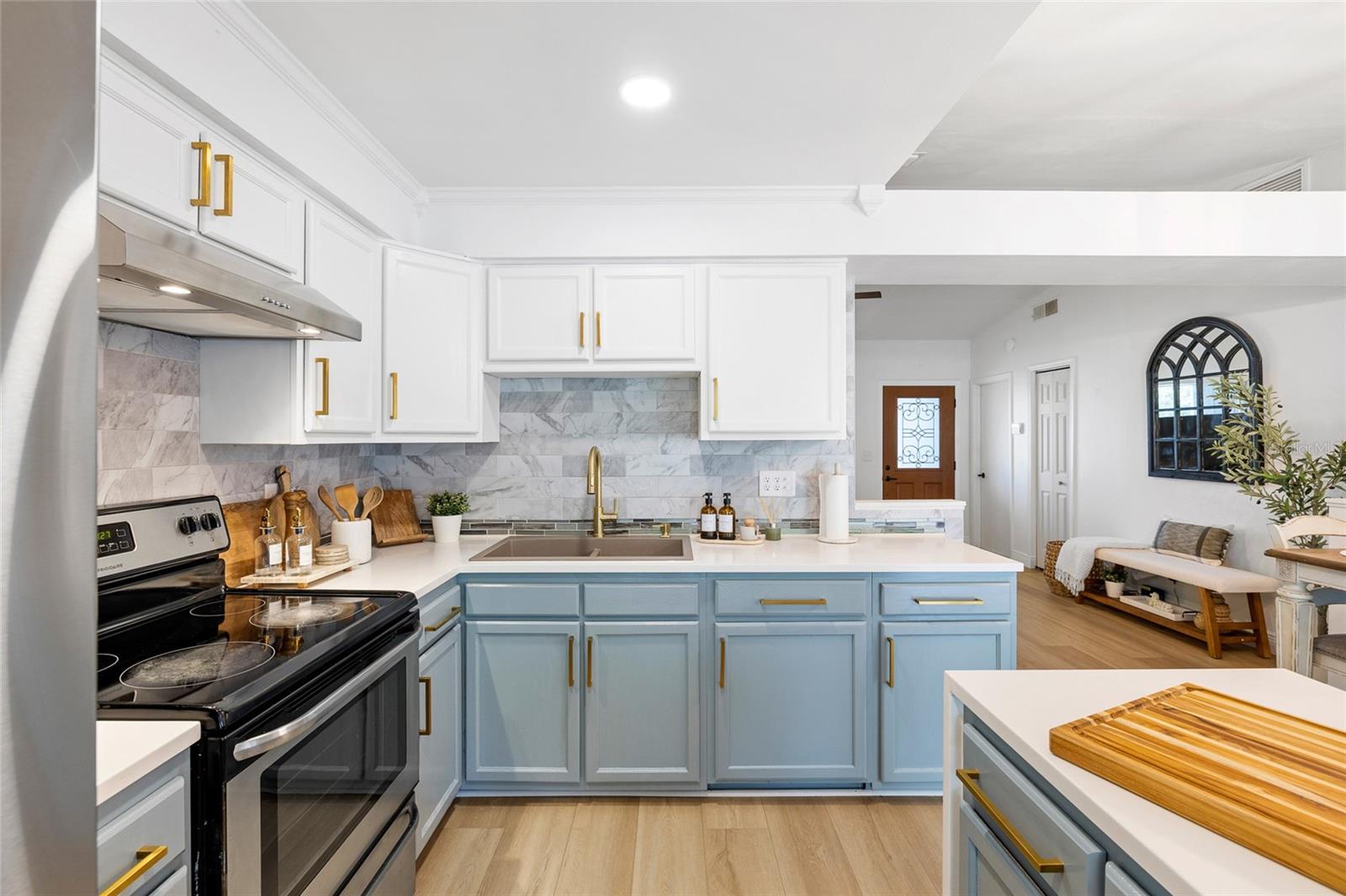 Image 14 of 41 For 5716 Ridgestone Drive