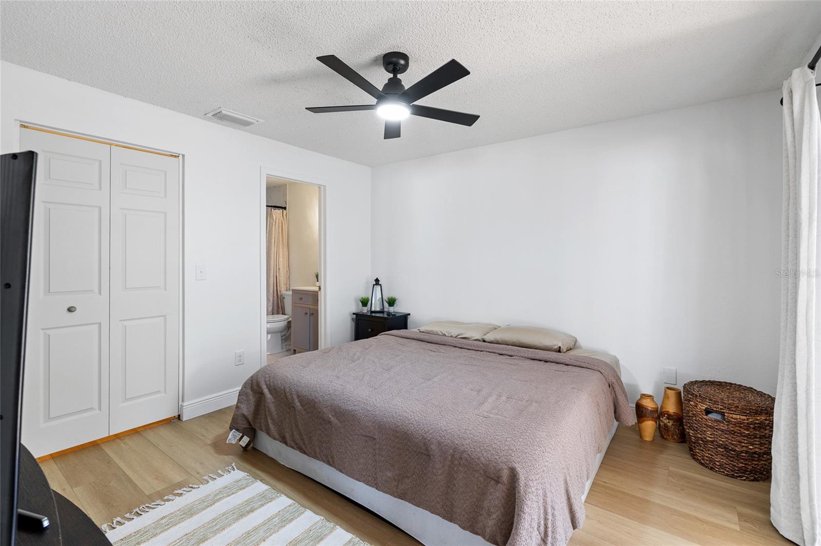 Image 15 of 41 For 5716 Ridgestone Drive