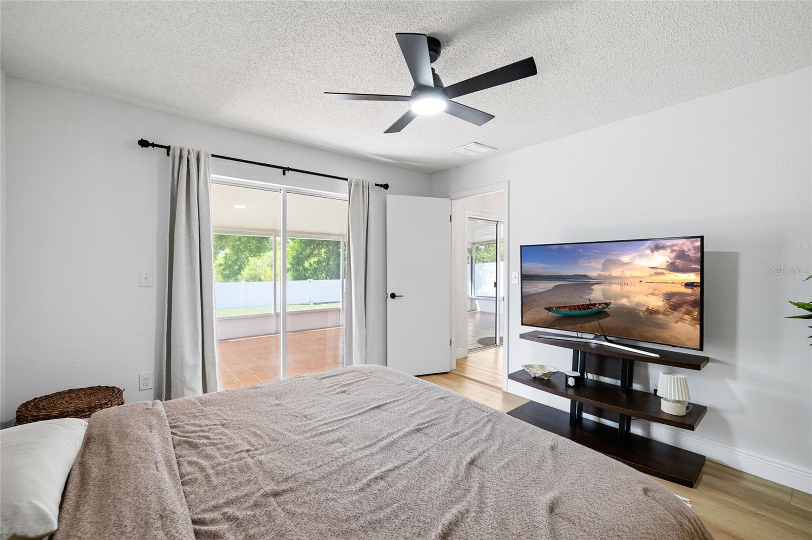 Image 16 of 41 For 5716 Ridgestone Drive