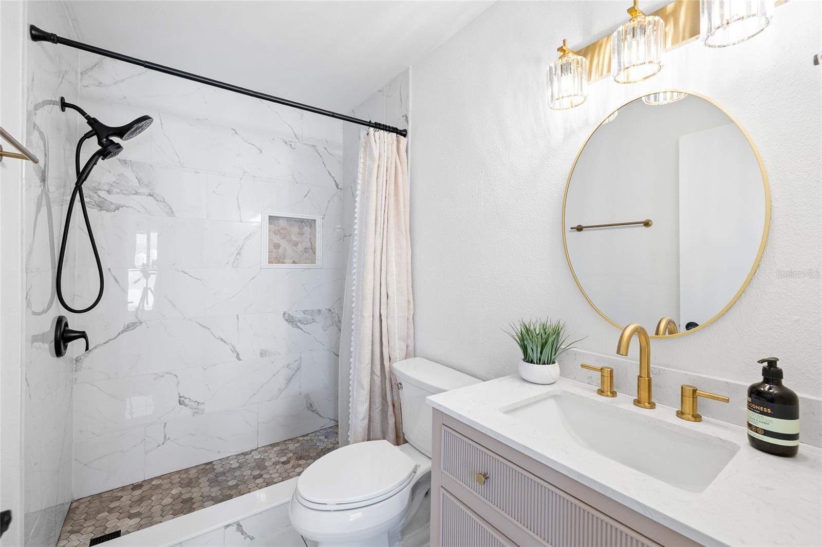 Image 17 of 41 For 5716 Ridgestone Drive