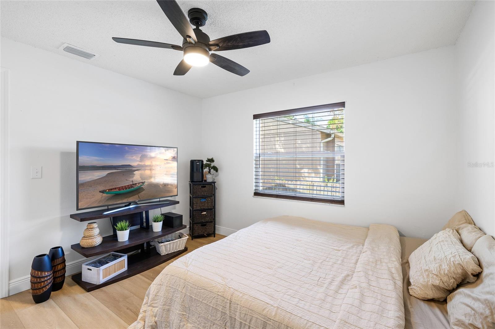 Image 20 of 41 For 5716 Ridgestone Drive