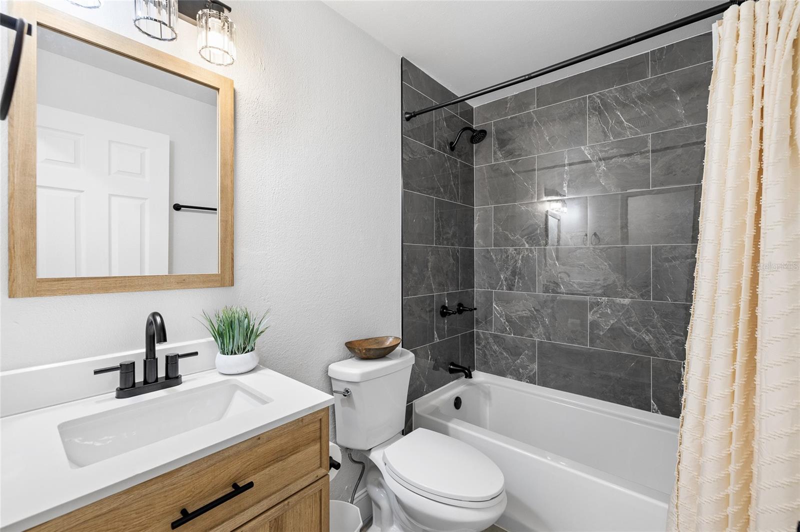 Image 21 of 41 For 5716 Ridgestone Drive