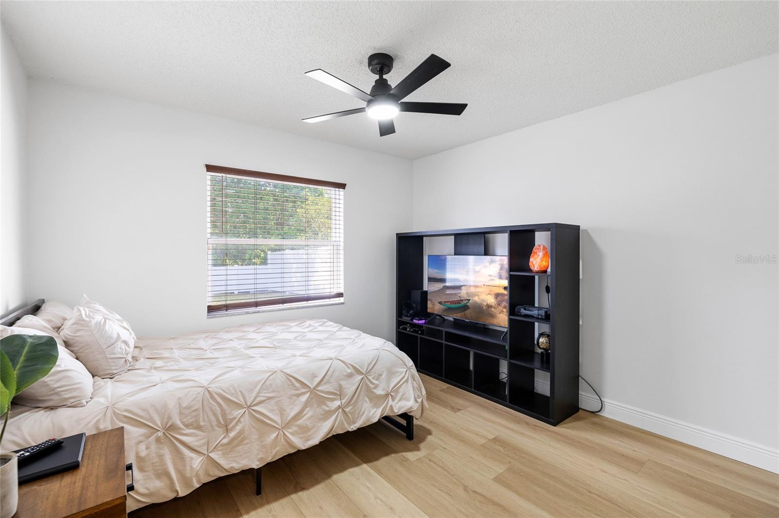 Image 22 of 41 For 5716 Ridgestone Drive