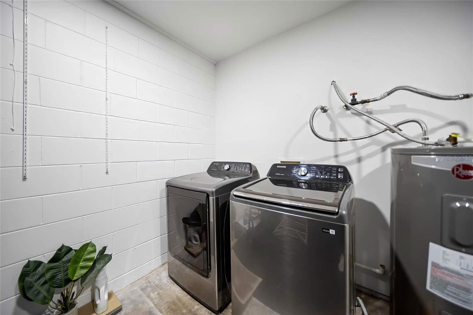 Image 24 of 41 For 5716 Ridgestone Drive