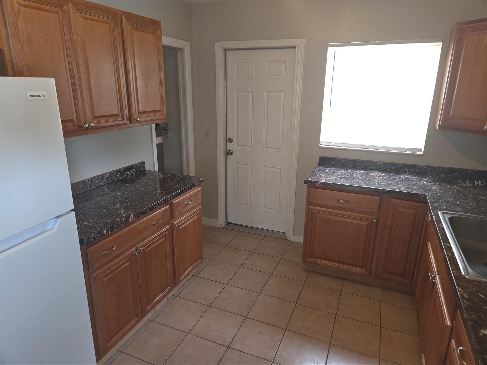 Image 4 of 9 For 1741 Trotter Road A