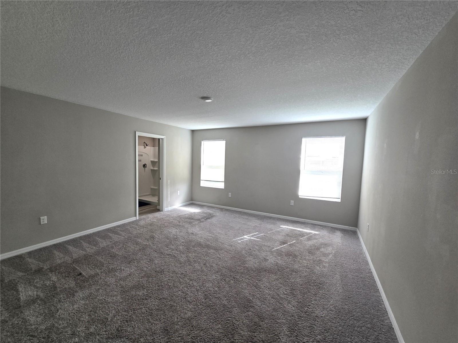 Listing photo id 7 for 5694 Arlington River Drive