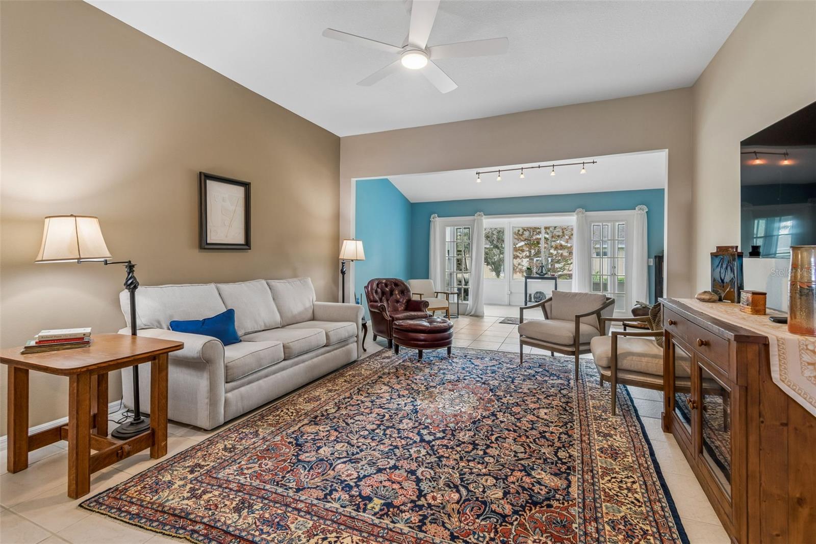 Image 19 of 72 For 2006 Grantham Greens Drive 0