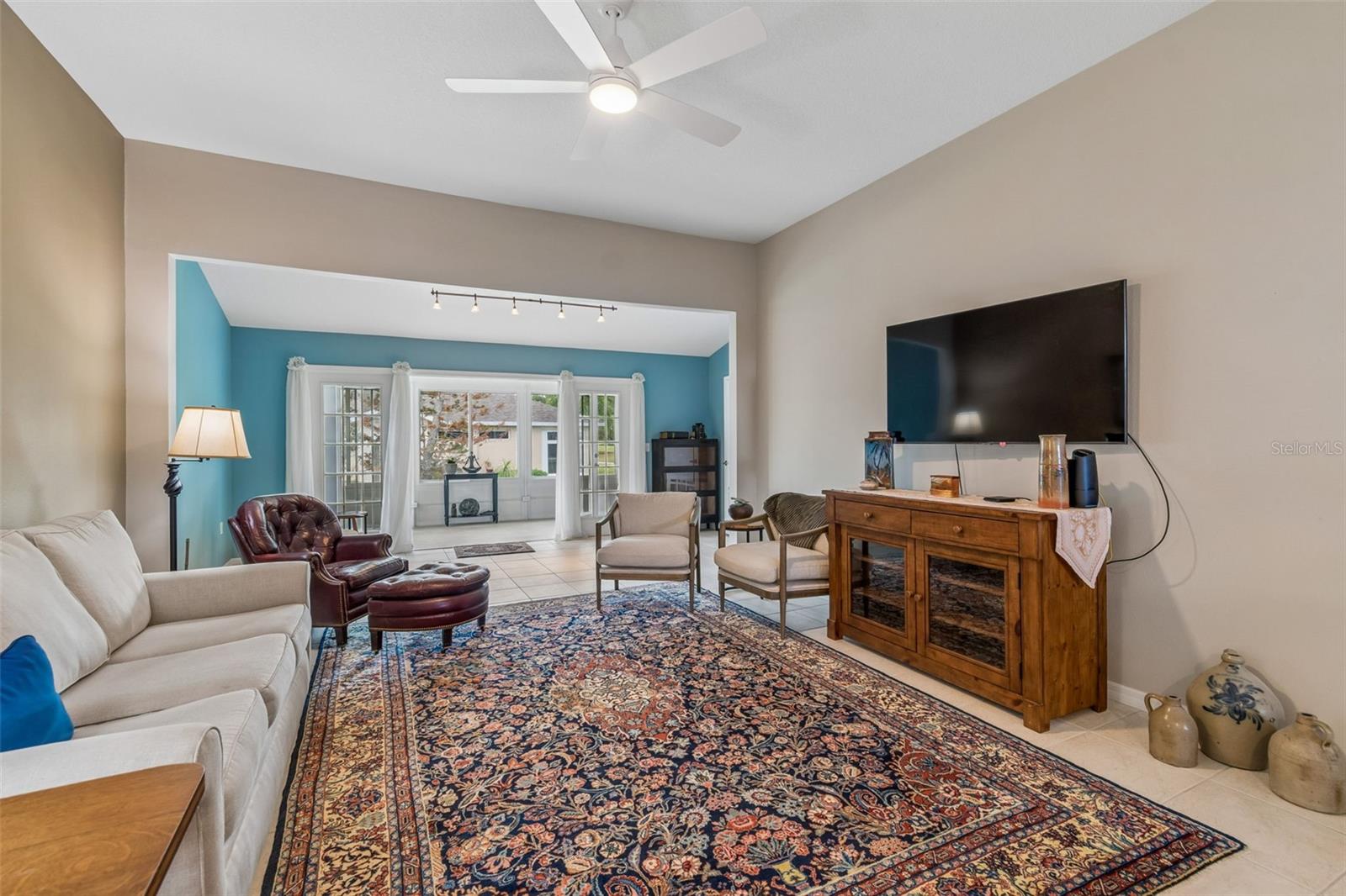 Image 21 of 72 For 2006 Grantham Greens Drive 0