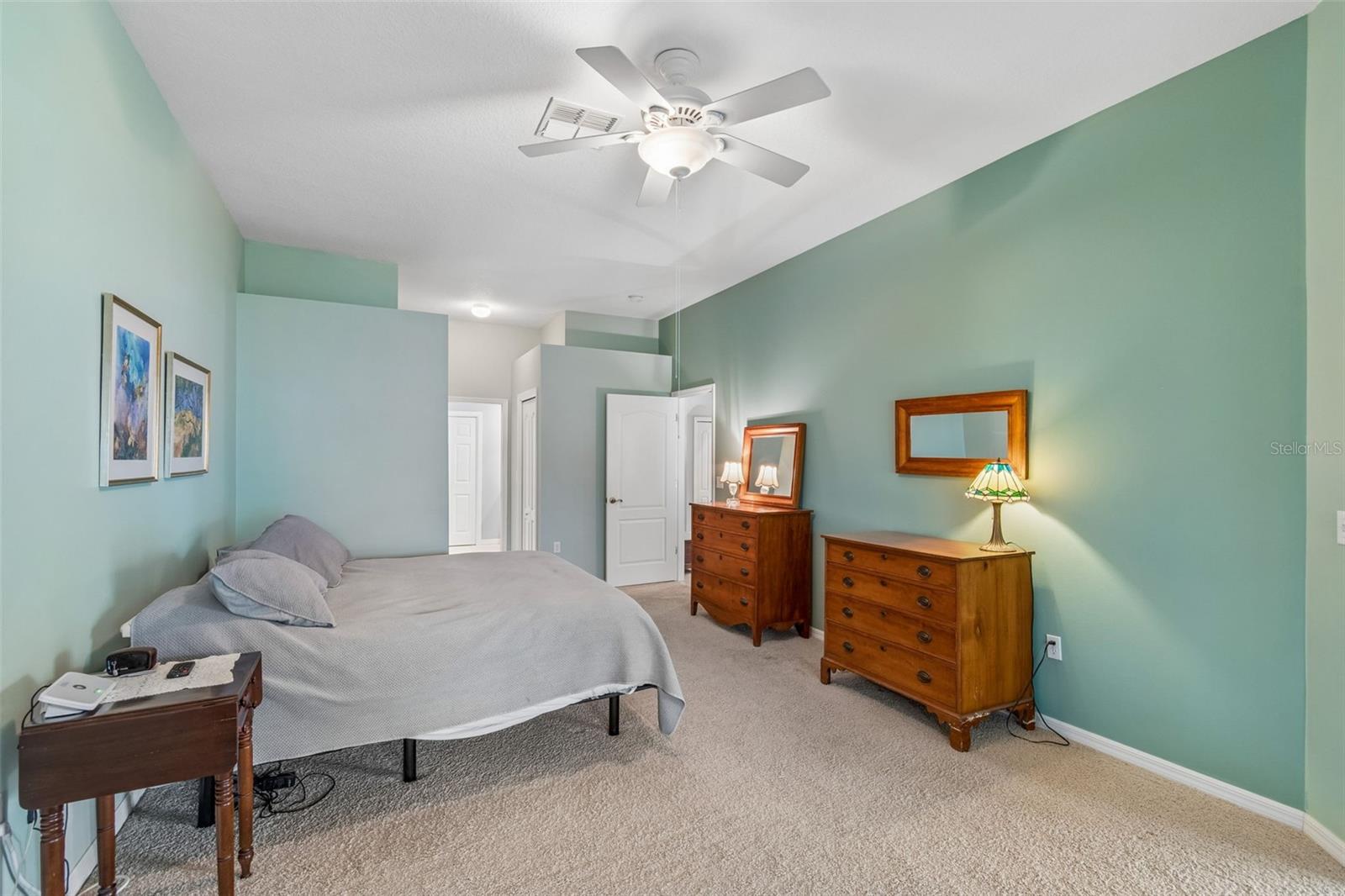 Image 24 of 72 For 2006 Grantham Greens Drive 0