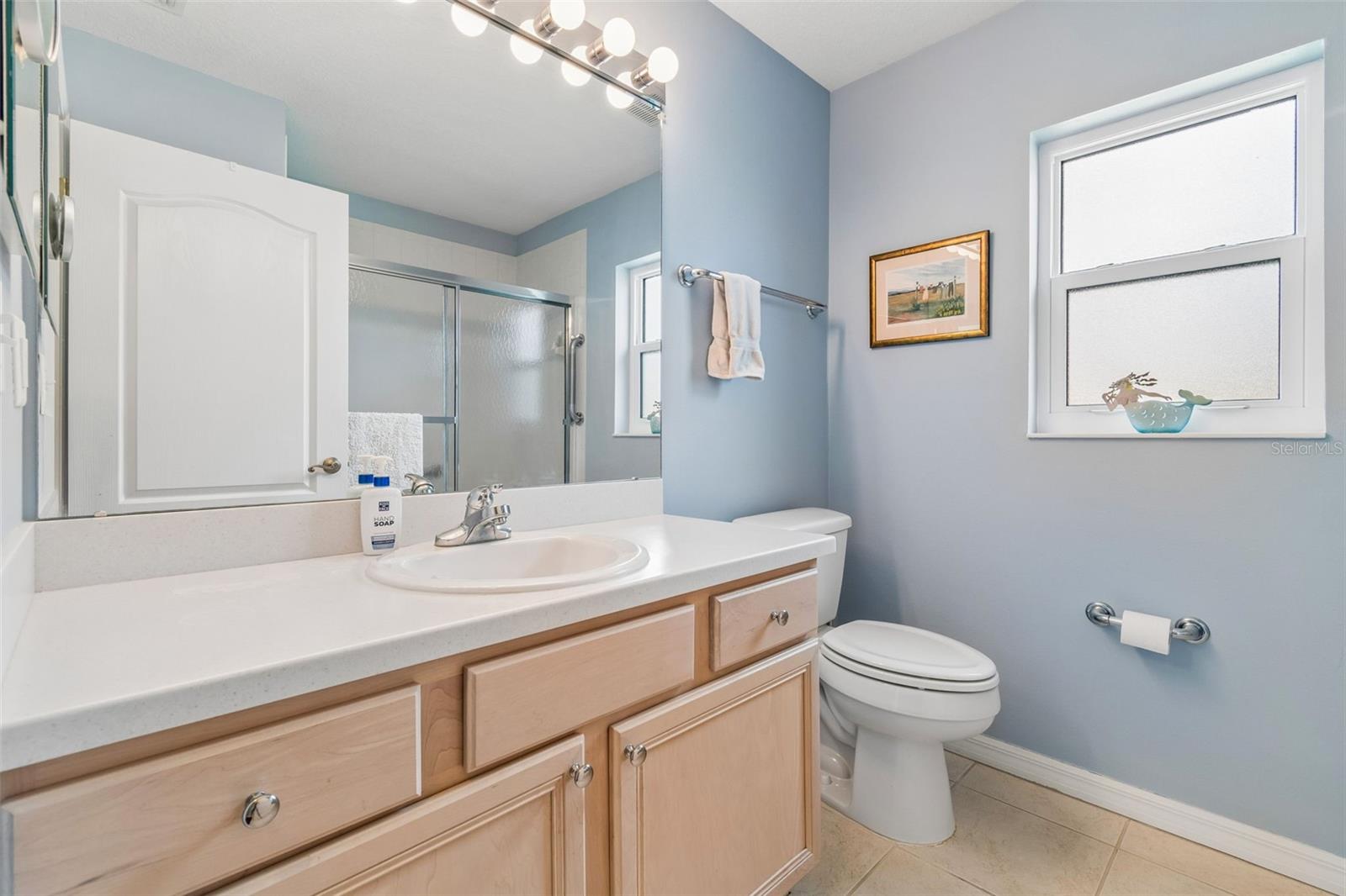 Image 34 of 72 For 2006 Grantham Greens Drive 0