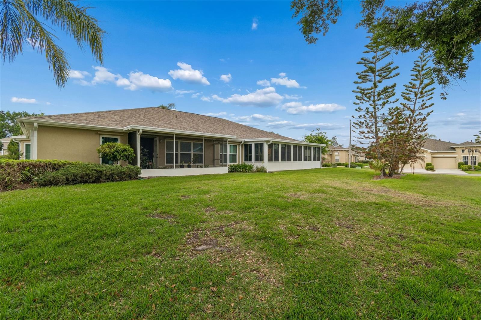 Image 46 of 72 For 2006 Grantham Greens Drive 0