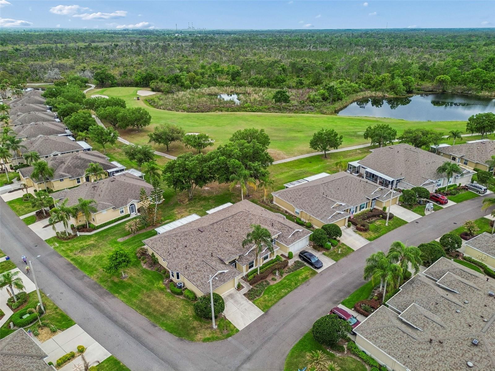 Image 49 of 72 For 2006 Grantham Greens Drive 0